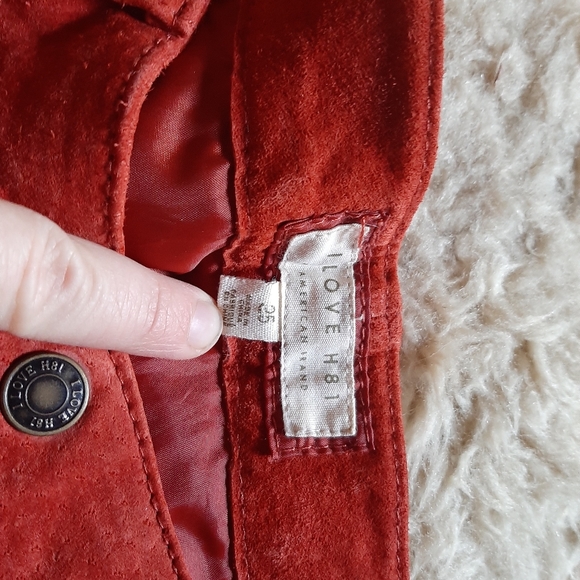 Rust coloured suede shorts - Picture 3 of 4